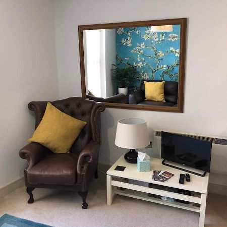 Stylish, Spacious 1 Bedroomed Maisonette In Otley. 奥特利 外观 照片
